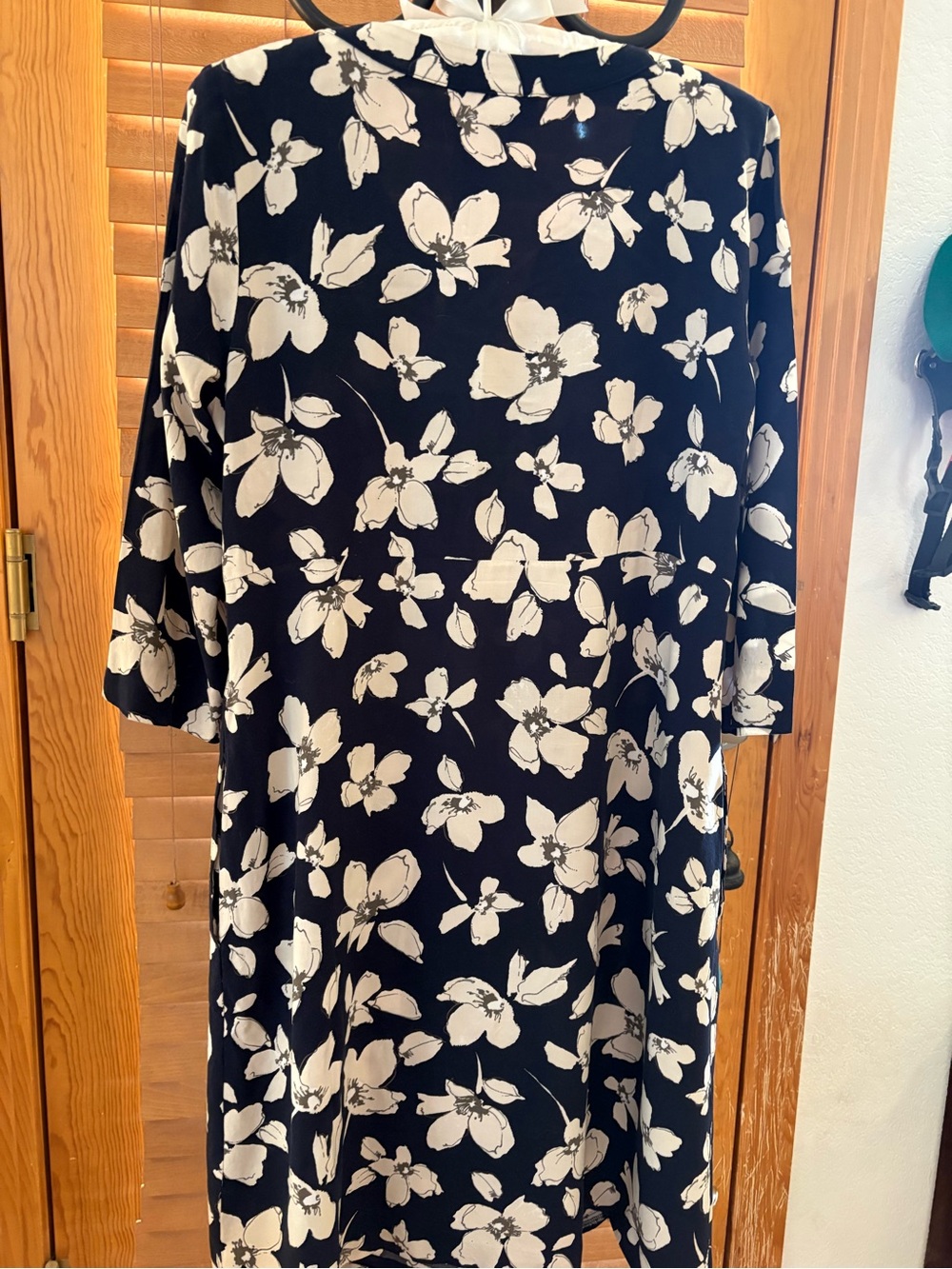 J. Jill Navy and White Floral V-Neck Dress - Picture 7 of 11